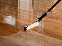 La importancia del barnizado en la conservación de tus pavimentos de madera